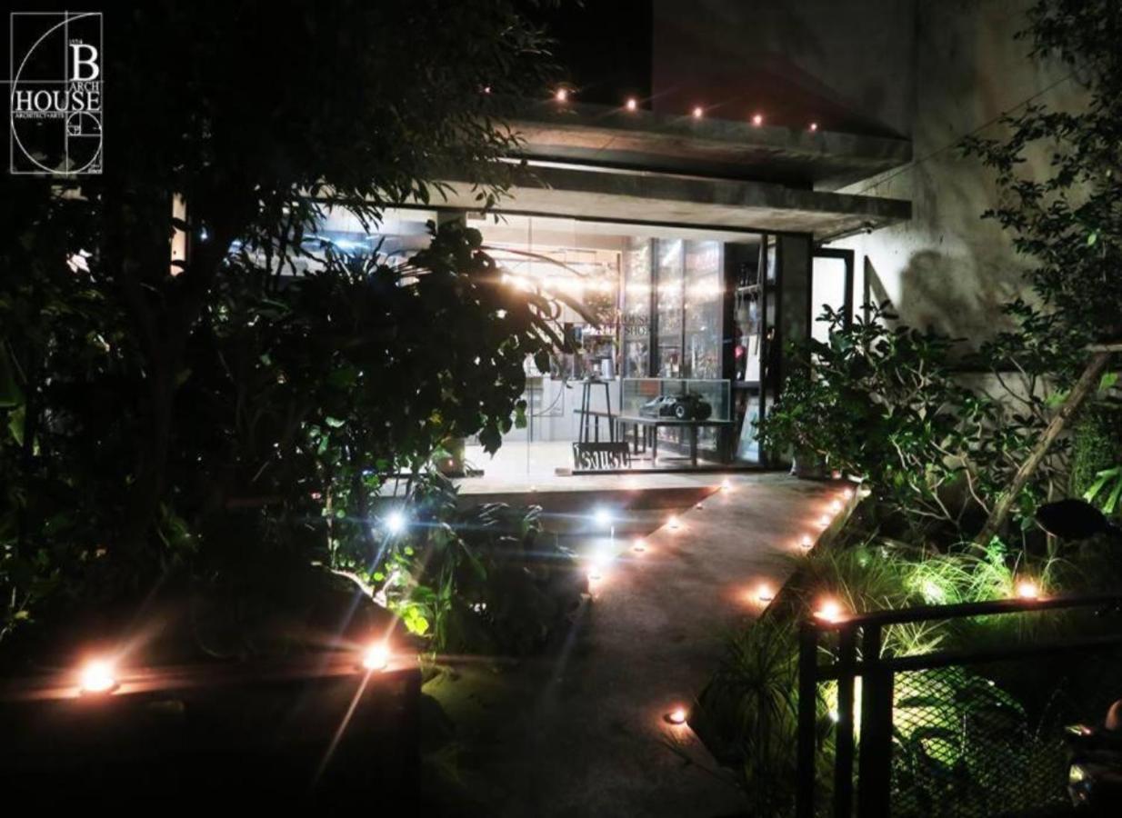 B Arch House Hotell Chiang Mai Exteriör bild