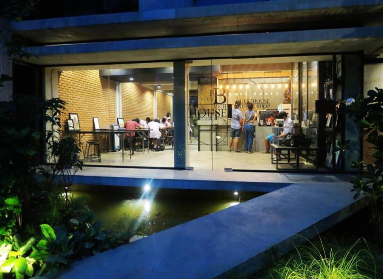 B Arch House Hotell Chiang Mai Exteriör bild