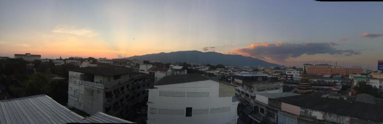 B Arch House Hotell Chiang Mai Exteriör bild